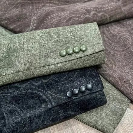 الملابس والأزياء